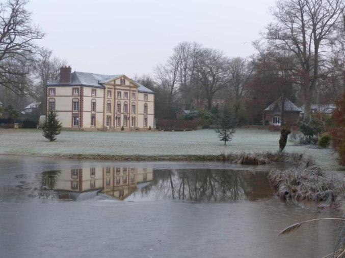 Appartement André Le Nôtre dans château XIX ème Bracquetuit Esterno foto